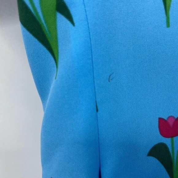 Opposuit tulip print summer suit with matching shorts and tie. - Picture 9 of 11